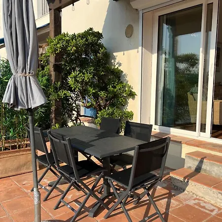 La Terrasse De Port - Welkeys Grimaud